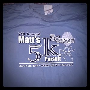 5k Shirt barely Worn